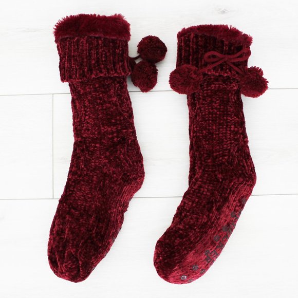 Jane and Bleecker Burgundy Red Super Soft Chenille Sherpa Lined Slipper Socks - Picture 3 of 6